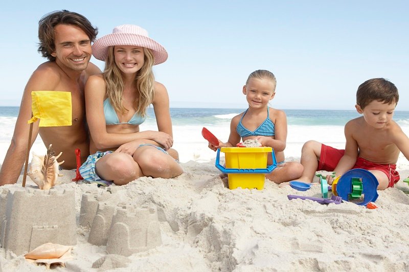 219-2191080_happy-family-life-material-family-vacation